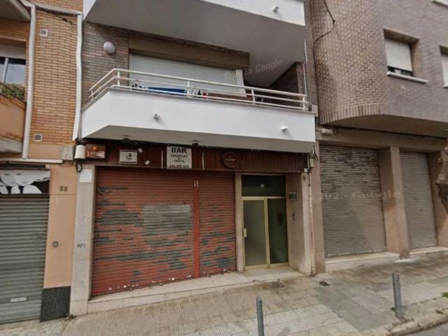 Local comercial en venta en calle De Mallorca, Olesa de Montserrat, de 135 m² por 84.000
