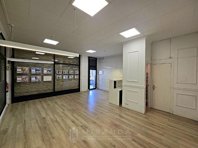 Local comercial en venta en calle De Maria Palau, Granollers, de 40 m² 1 habitación por 74.000