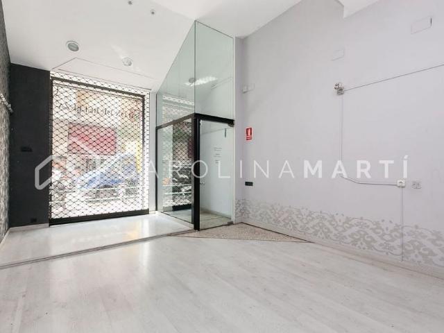 Local comercial en venta en calle De Muntaner, Barcelona, de 82 m² 3 habitaciones por 310.000