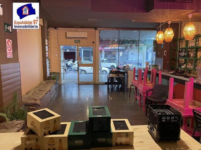 Bar en venta en calle De Murillo, Salou, de 73 m² por 199.000