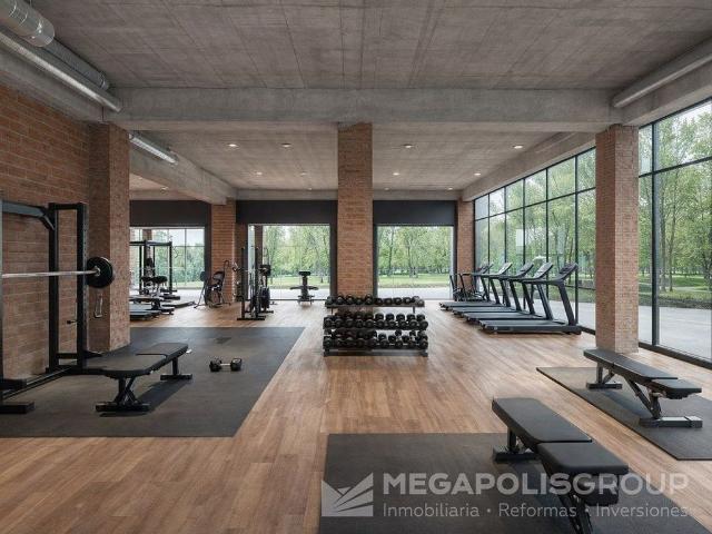 Local comercial en venta en calle De Soweto, Barcelona, de 287 m² por 315.000