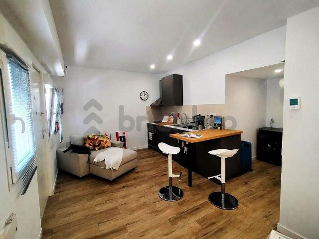 Local comercial en venta en calle De Sostres, Barcelona, de 34 m² 1 habitación por 130.000