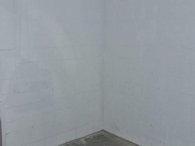 Local comercial en venta en calle De Salou, Badalona, de 15 m² 1 habitación por 12.000
