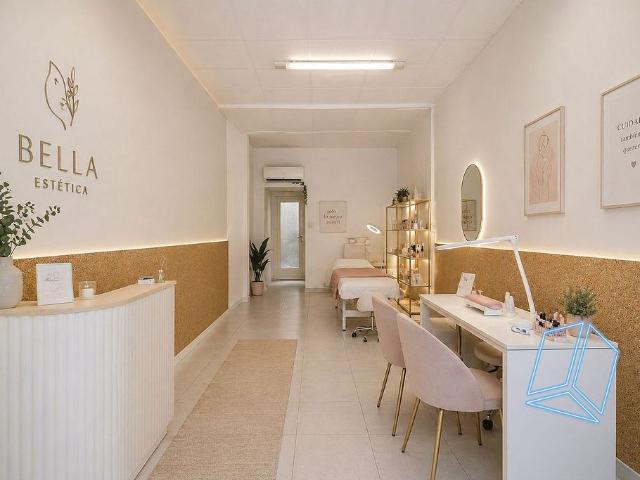 Local comercial en venta en calle De Sant Joan, Hospitalet de Llobregat, L´, de 37 m² por 69.000