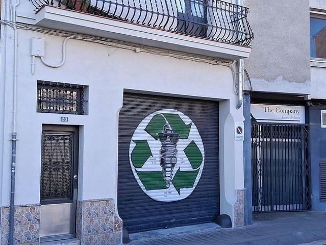 Local comercial en venta en calle De Sant Josep, Sabadell, de 205 m² 1 habitación por 210.000
