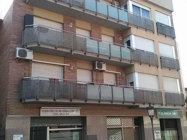Local comercial en venta en calle De Sant Lluís, Montornès del Vallès, de 129 m² por 105.000