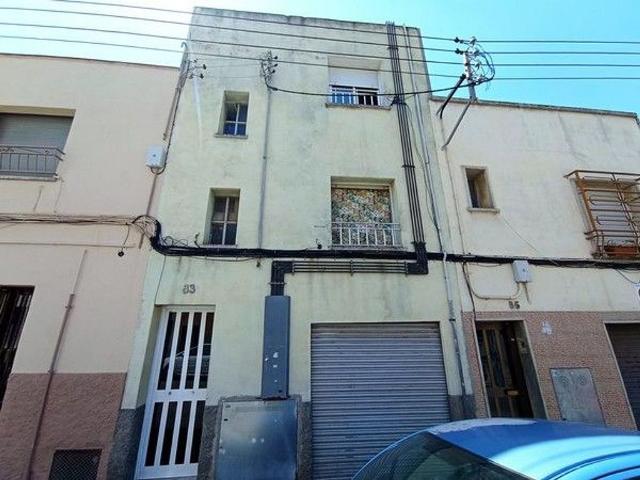 Local comercial en venta en calle De Sant Mateu, Terrassa, de 131 m² por 49.000
