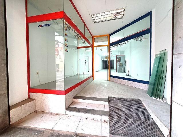 Local comercial en venta en calle De Sant Pau, Vilafranca del Penedès, de 115 m² 2 habitaciones por 114.500