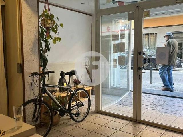 Local comercial en venta en calle De Santa Carolina, Barcelona, de 150 m² por 550.000