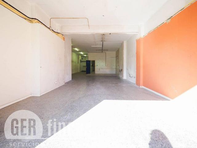 Local comercial en venta en calle De Santa Maria de Mazzarello, Terrassa, de 148 m² por 96.000