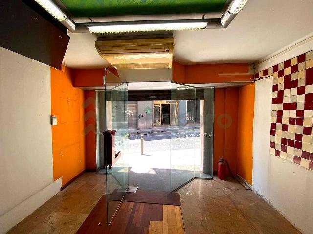 Local comercial en venta en calle De Santa Rosalia, Barcelona, de 192 m² 1 habitación por 180.000