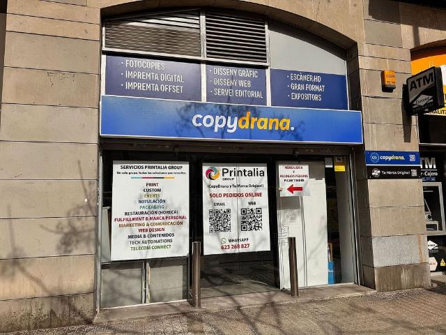 Local comercial en venta en calle De Sicília, Barcelona, de 197 m² 5 habitaciones por 590.000