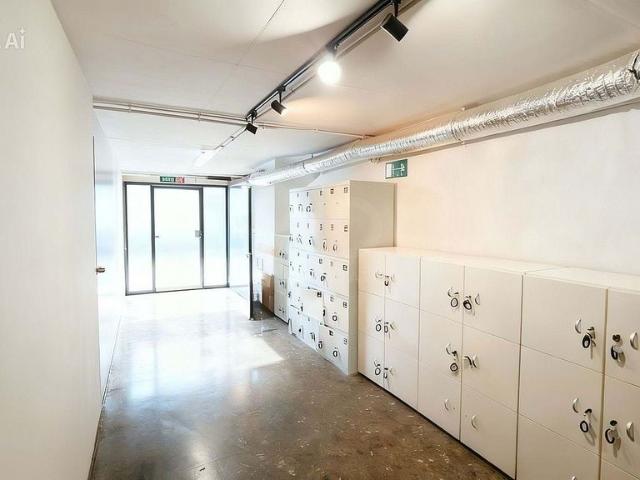 Local comercial en venta en Barcelona, de 257 m² por 309.000