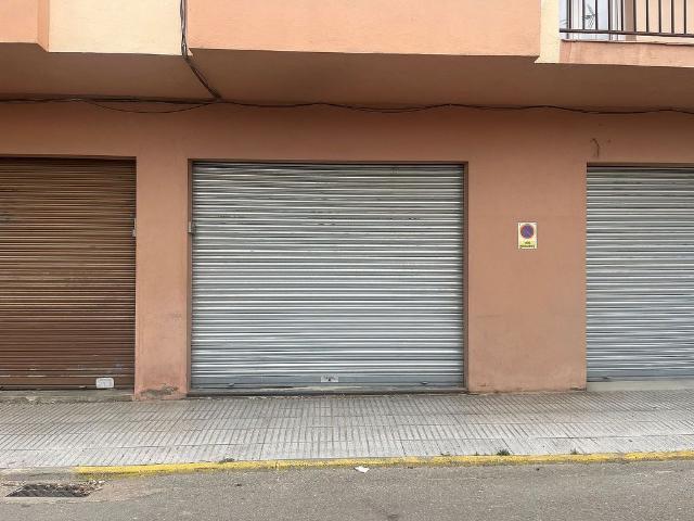 Local comercial en venta en calle De Pau Casals, Bescanó, de 37 m² 1 habitación por 55.000
