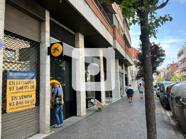 Local comercial en venta en calle De Palaudàries, Granollers, de 219 m² 4 habitaciones por 135.000