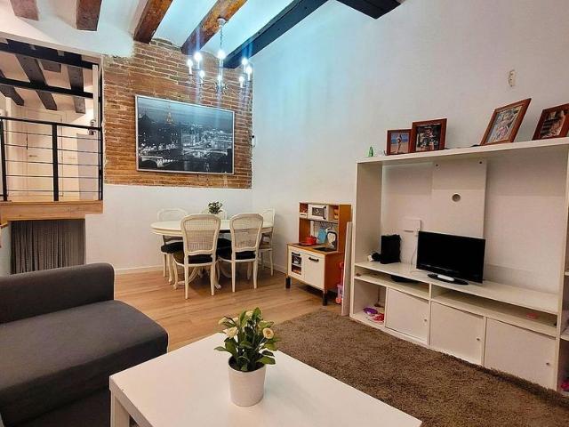 Local comercial en venta en calle De Picalquers, Barcelona, de 60 m² 1 habitación por 129.000