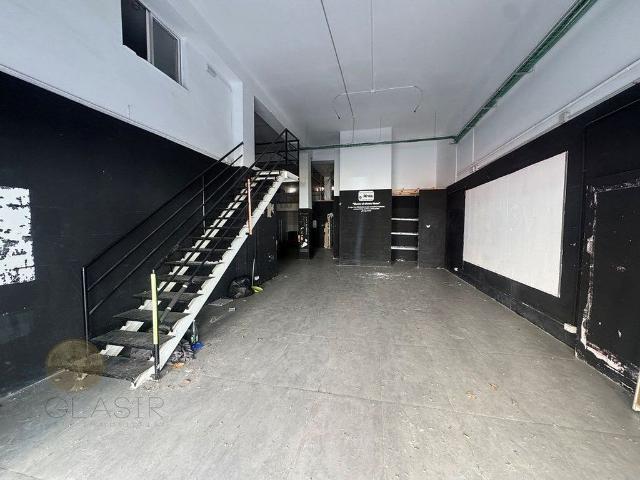 Local comercial en venta en calle De Pujades, Barcelona, de 225 m² por 600.000
