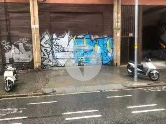 Local comercial en venta en calle De Pujades, Barcelona, de 223 m² por 600.000