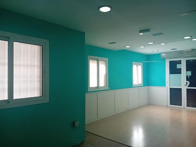 Local comercial en venta en calle De Pujades, Barcelona, de 35 m² 1 habitación por 125.000