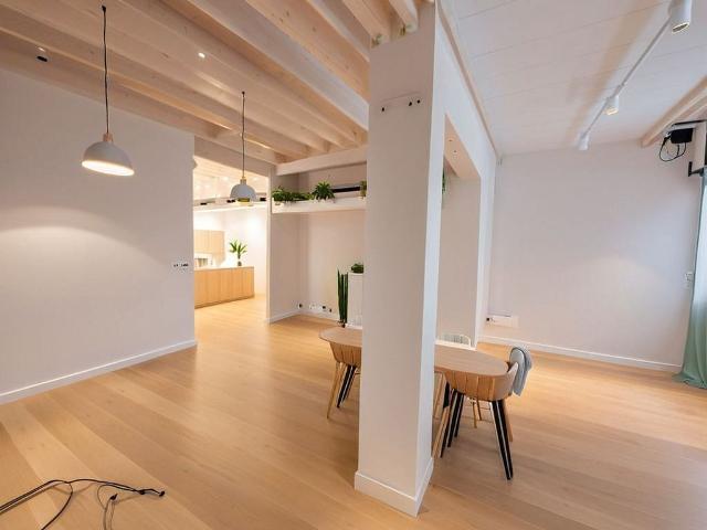 Local comercial en venta en calle De Pujol, Barcelona, de 120 m² 3 habitaciones por 280.000