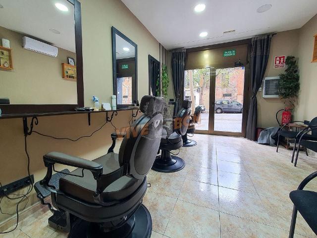 Local comercial en venta en calle De Roger de Flor, Barcelona, de 110 m² 3 habitaciones por 145.000