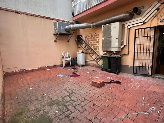 Local comercial en venta en calle De Raurich, Sant Boi de Llobregat, de 55 m² 1 habitación por 115.000
