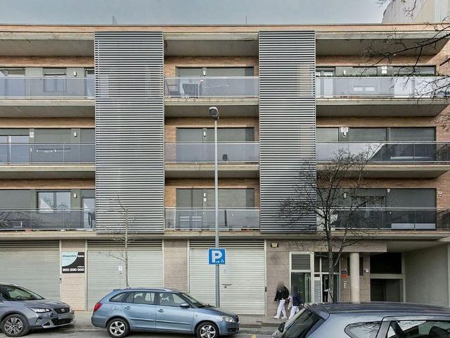 Local comercial en venta en calle De Ramon Iglesias, Manresa, de 236 m² por 82.000