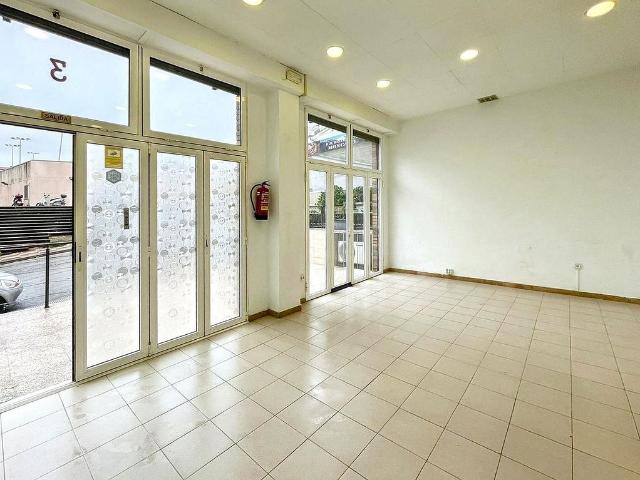 Local comercial en venta en calle De Valentí Almirall i Llozer, Lloret de Mar, de 38 m² 1 habitación por 75.500