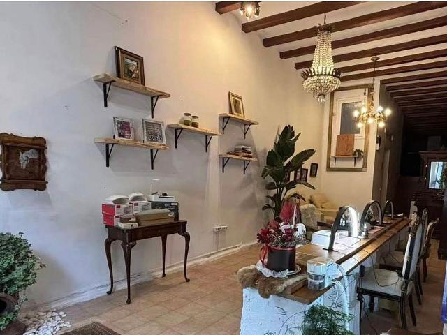 Local comercial en venta en calle De València, Barcelona, de 90 m² 3 habitaciones por 280.000