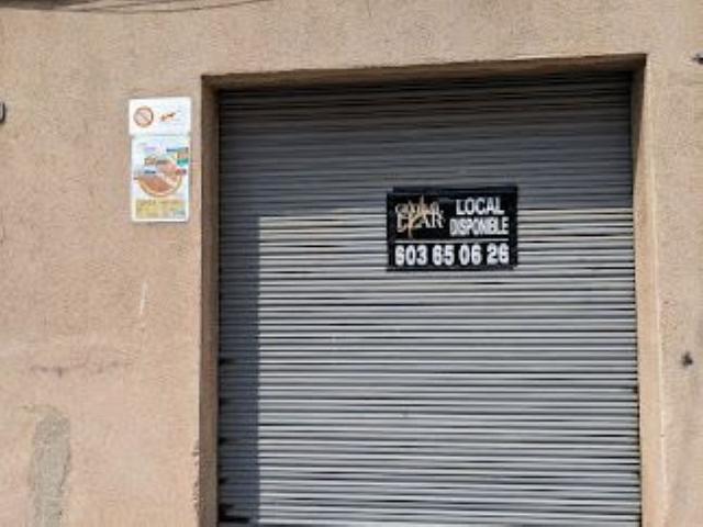 Local comercial en venta en calle Del Maestrat, Sabadell, de 85 m² 1 habitación por 45.000