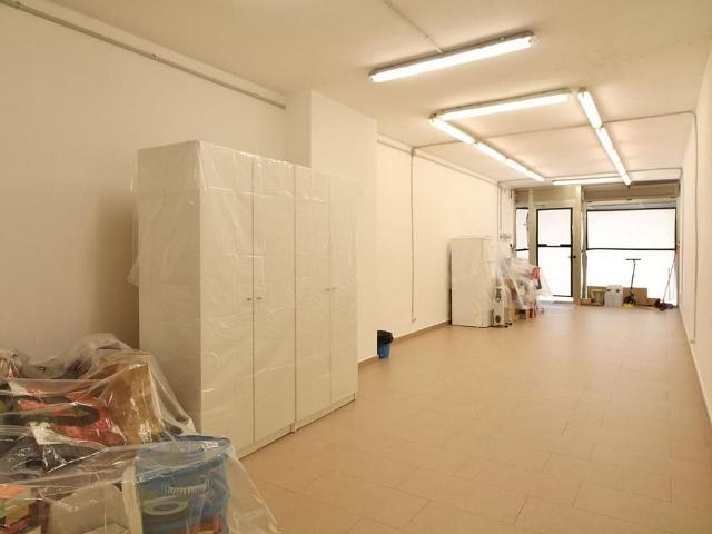 Local comercial en venta en calle Del Camp Arriassa, Barcelona, de 41 m² 1 habitación por 90.000