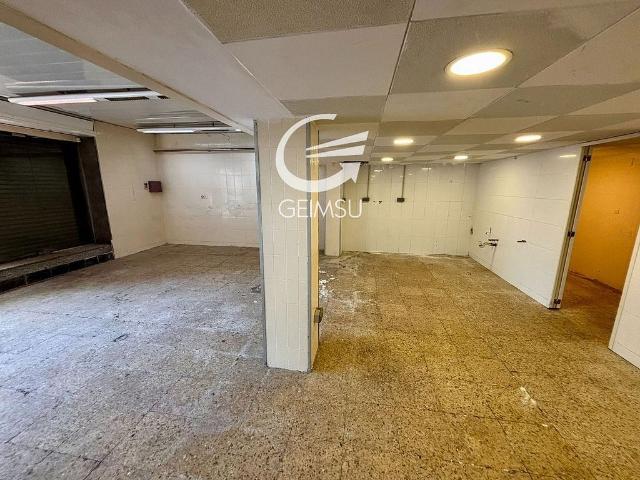 Local comercial en venta en calle Del Consell de Cent, Barcelona, de 83 m² 2 habitaciones por 175.000