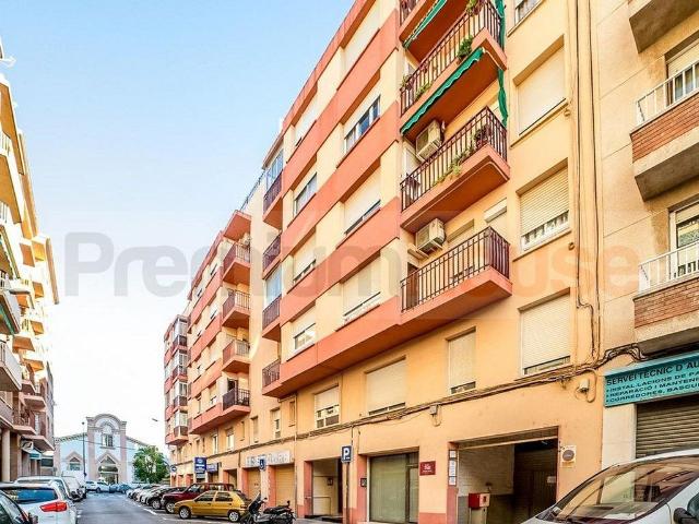 Local comercial en venta en calle Del Doctor Jaume Peyrí, Reus, de 282 m² 1 habitación por 74.900