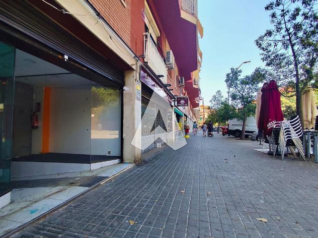 Local comercial en venta en calle Del General Palafox, Castelldefels, de 55 m² 2 habitaciones por 119.000