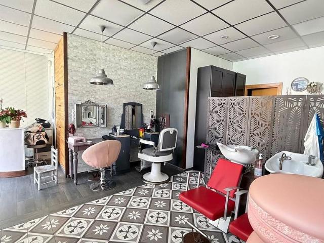 Local comercial en venta en calle Del Germà Agustí, Cassà de la Selva, de 42 m² 2 habitaciones por 95.000