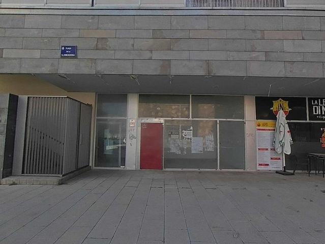 Local comercial en venta en calle Del Pare Font, Terrassa, de 57 m² por 80.000