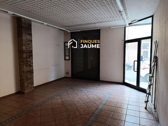 Local comercial en venta en calle Del Ripollès, Lleida, de 238 m² 1 habitación por 93.000