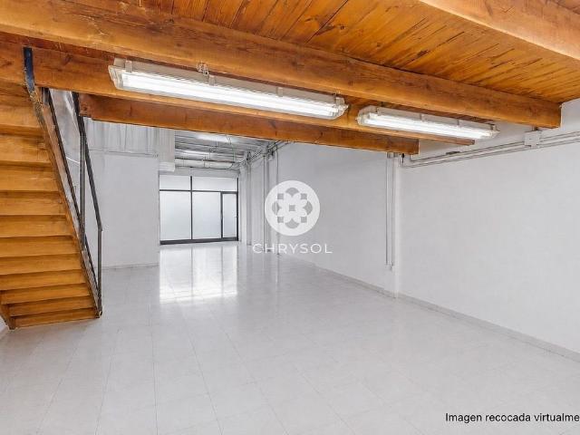 Local comercial en venta en calle Del Torrent de Les Flors, Barcelona, de 138 m² por 230.000