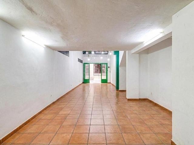 Local comercial en venta en calle Dels Tiradors, Barcelona, de 49 m² por 130.000