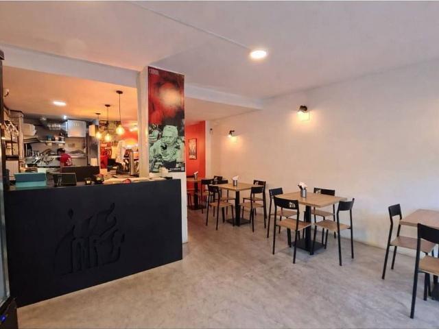 Local comercial en venta en calle Dels Almogàvers, Barcelona, de 60 m² por 249.000