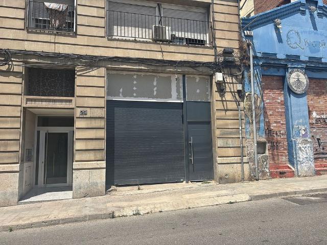 Local comercial en venta en calle Dels Comtes D'urgell, Lleida, de 300 m² 3 habitaciones por 145.000