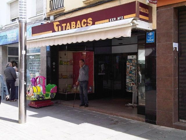Local comercial en venta en calle Dels Nou Barris, Barcelona, de 50 m² 1 habitación por 245.000