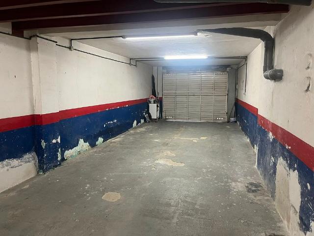 Local comercial en venta en calle Dels Nou Pins, Barcelona, de 105 m² 3 habitaciones por 135.000