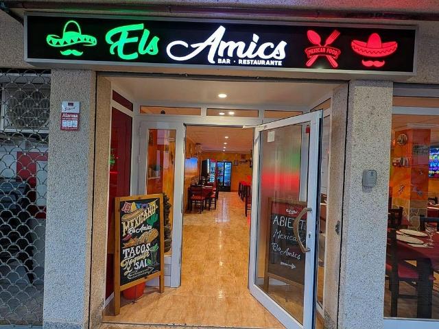 Local comercial en venta en calle Dels Pescadors, Alcanar, de 101 m² por 240.000