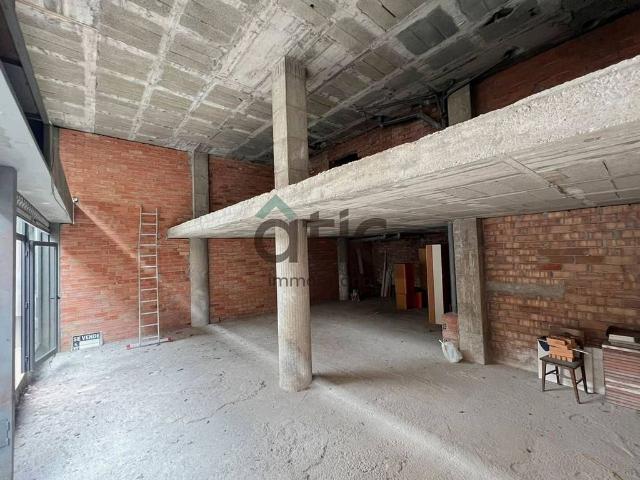 Local comercial en venta en calle Esteve Terradas, Manresa, de 80 m² por 121.000