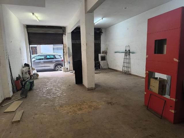 Local comercial en venta en calle Josep Maria de Sagarra, Pineda de Mar, de 66 m² 1 habitación por 69.000