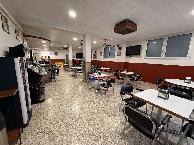 Local comercial en venta en calle Jaume II, Bisbal d´Empordà, La, de 140 m² por 300.000