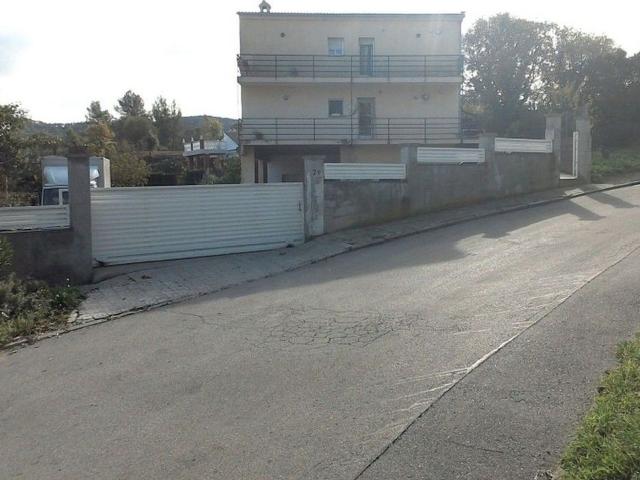 Local comercial en venta en calle Llevant, Vallirana, de 264 m² por 250.000