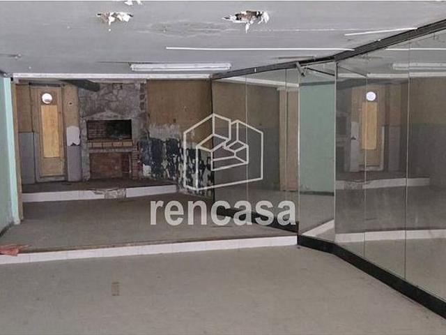 Local comercial en venta en calle Mossèn Reig, Lleida, de 110 m² por 95.000