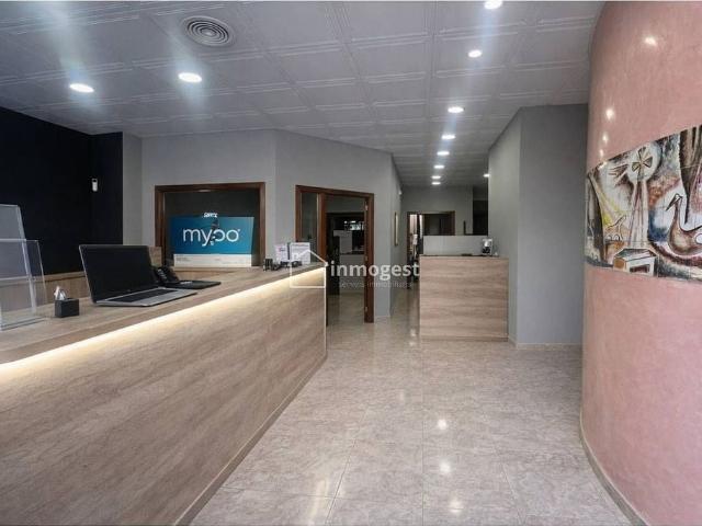 Local comercial en venta en calle Major, Salt, de 174 m² por 145.000